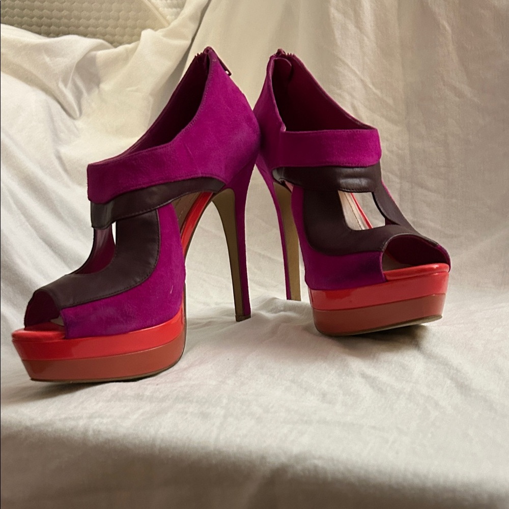 Jessica Simpson Vibrant Fuchsia and Coral Pumps / 5.5” Heels